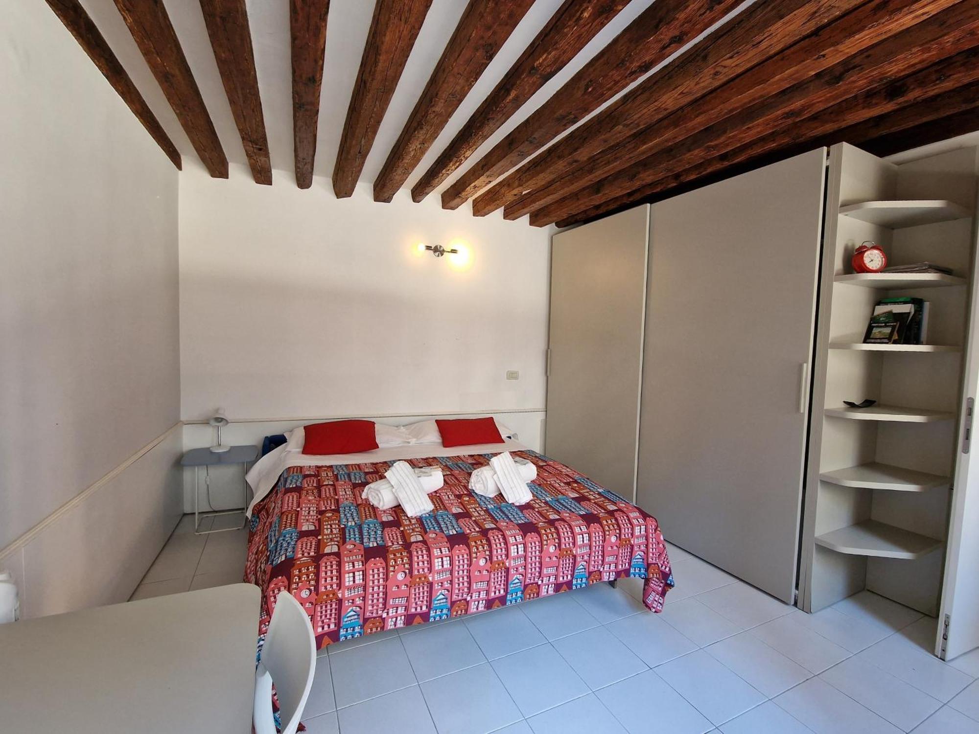 Veneziacentopercento Apartments & Rooms Exteriér fotografie